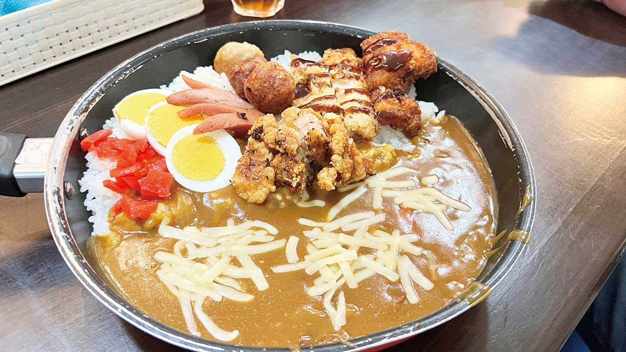 憧れのキャンピングカーで 沖縄一周クルマ旅：まんぷく