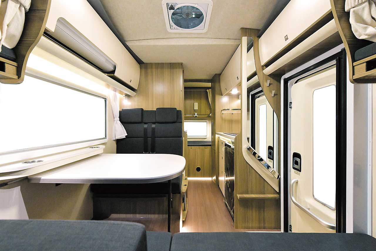 ジル520 20周年記念車 （車両本体価格：7,520,000円（税込）〜）