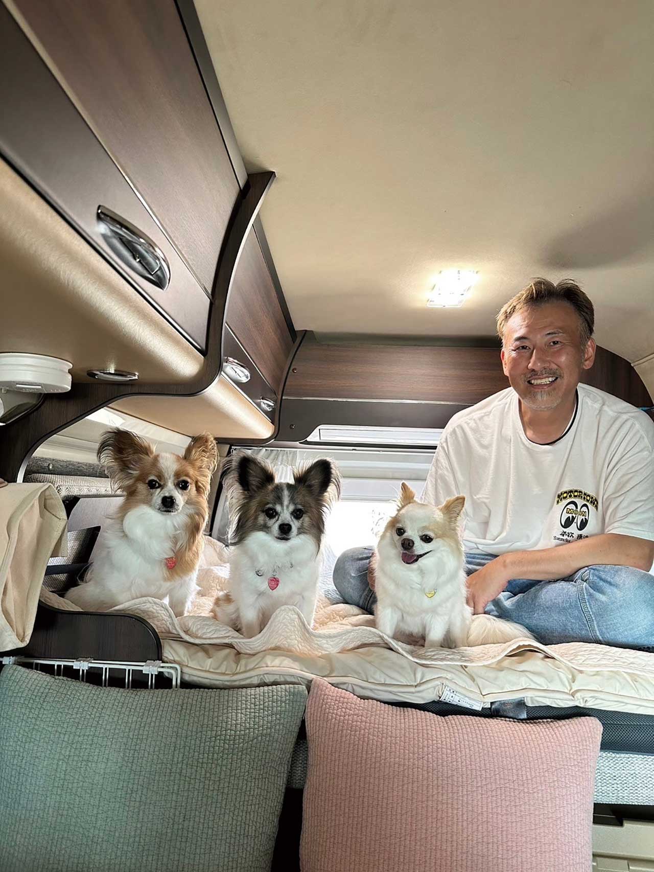 愛犬とともに備える防災キャンピングカー