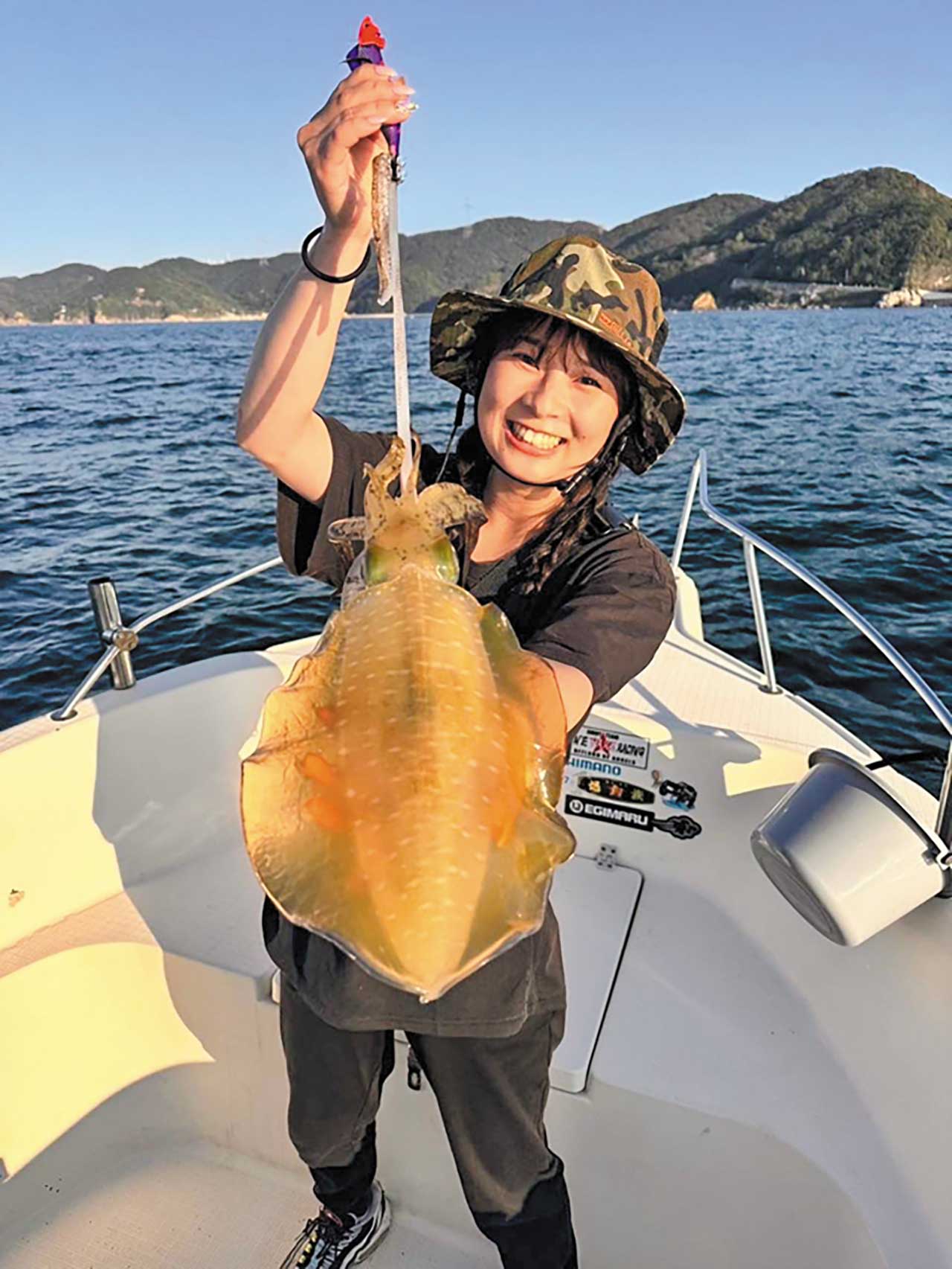 様々なアクティビティをこなすなつほさん。もともと、雪山などに行くためにジムニーを購入したのだ。スノーボード、釣り、SUPなど、毎年数回必ず行くのだそうだ。