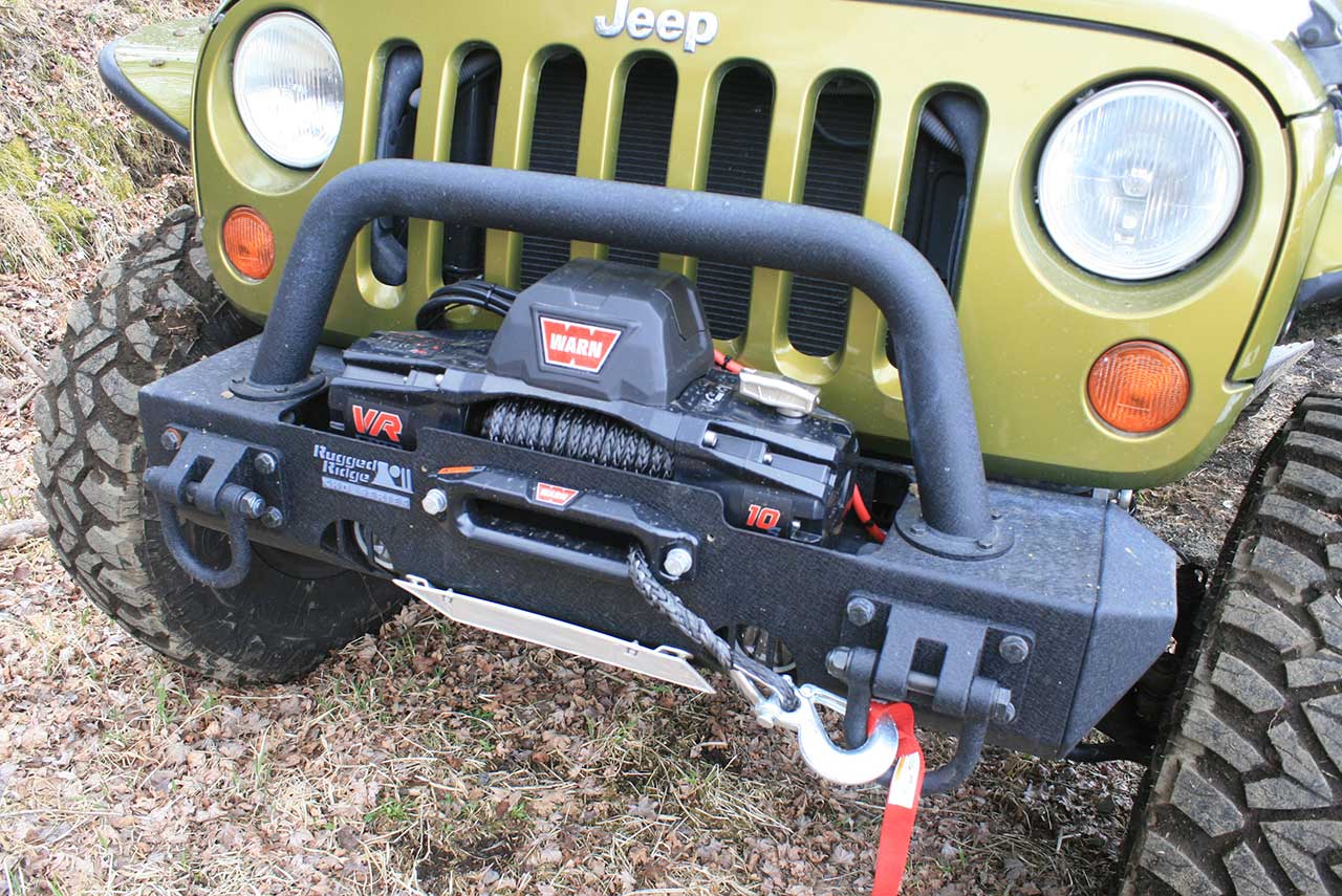 浅野圭亮さん（写真左）　車種：JKラングラー/ジープ歴：３年