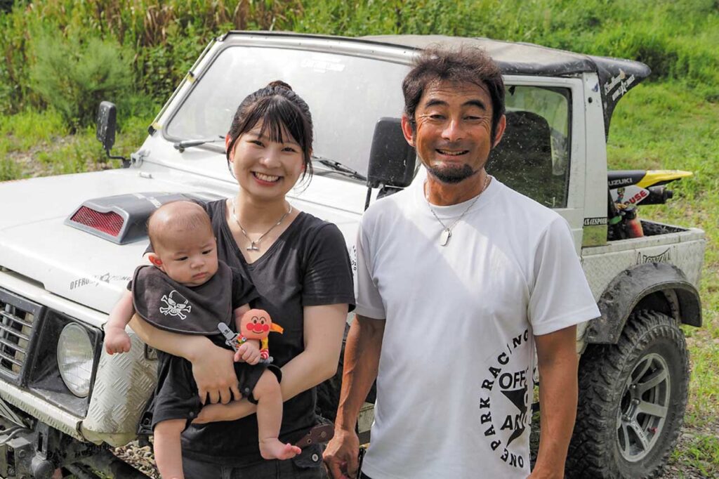 今回は、なつほさん、かなたくん、お父さんの3人で登場。お父さんの車好きがなつほさんにバッチリ遺伝しています!