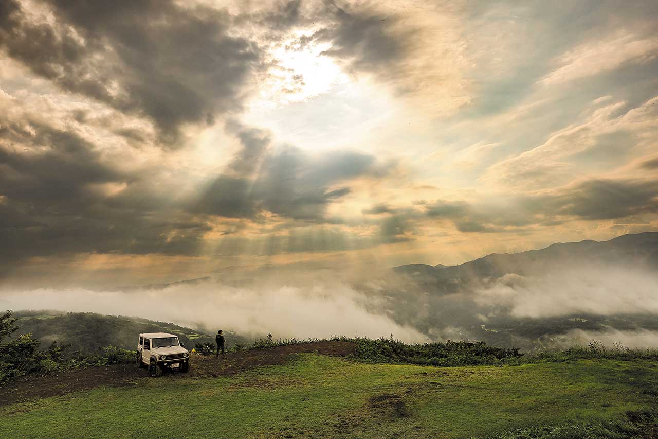 【男の車中泊一人旅 OverNight Trip for Jimny】清涼な初秋の風に吹かれて雲海を眼下に望んでみる[ VOL.40 長野・栄村 ]