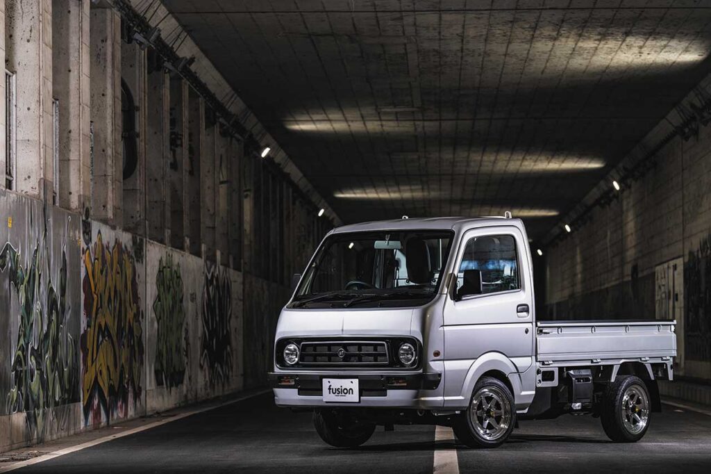 フェイスチェンジで楽しむ軽トラライフ〜新しいカスタムの形〜（２）