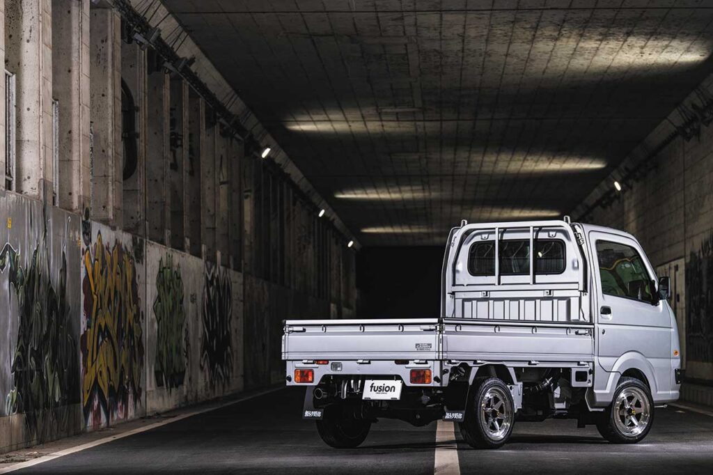 フェイスチェンジで楽しむ軽トラライフ〜新しいカスタムの形〜（２）