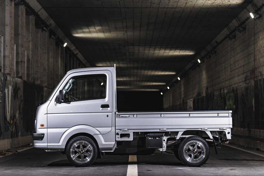 フェイスチェンジで楽しむ軽トラライフ〜新しいカスタムの形〜（２）