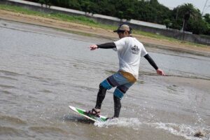 ジムニーでアウトドアスポーツ!!第53回 スキムボード編