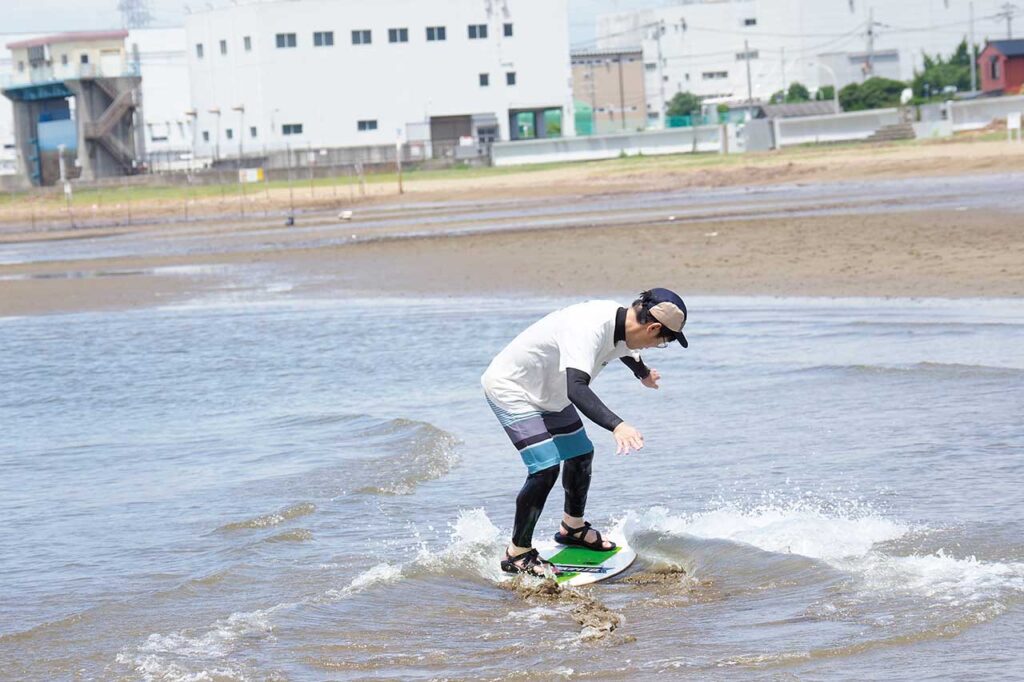 ジムニーでアウトドアスポーツ!!第53回 スキムボード編
